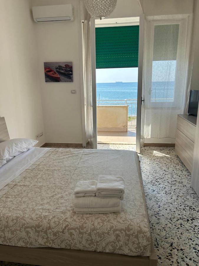 B&B Mare Colombo Salerno Bagian luar foto